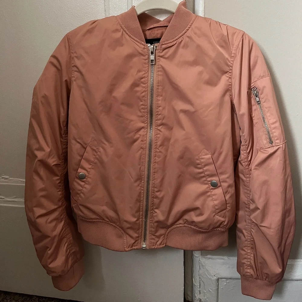 Pink jacket - Picture 1 of 3